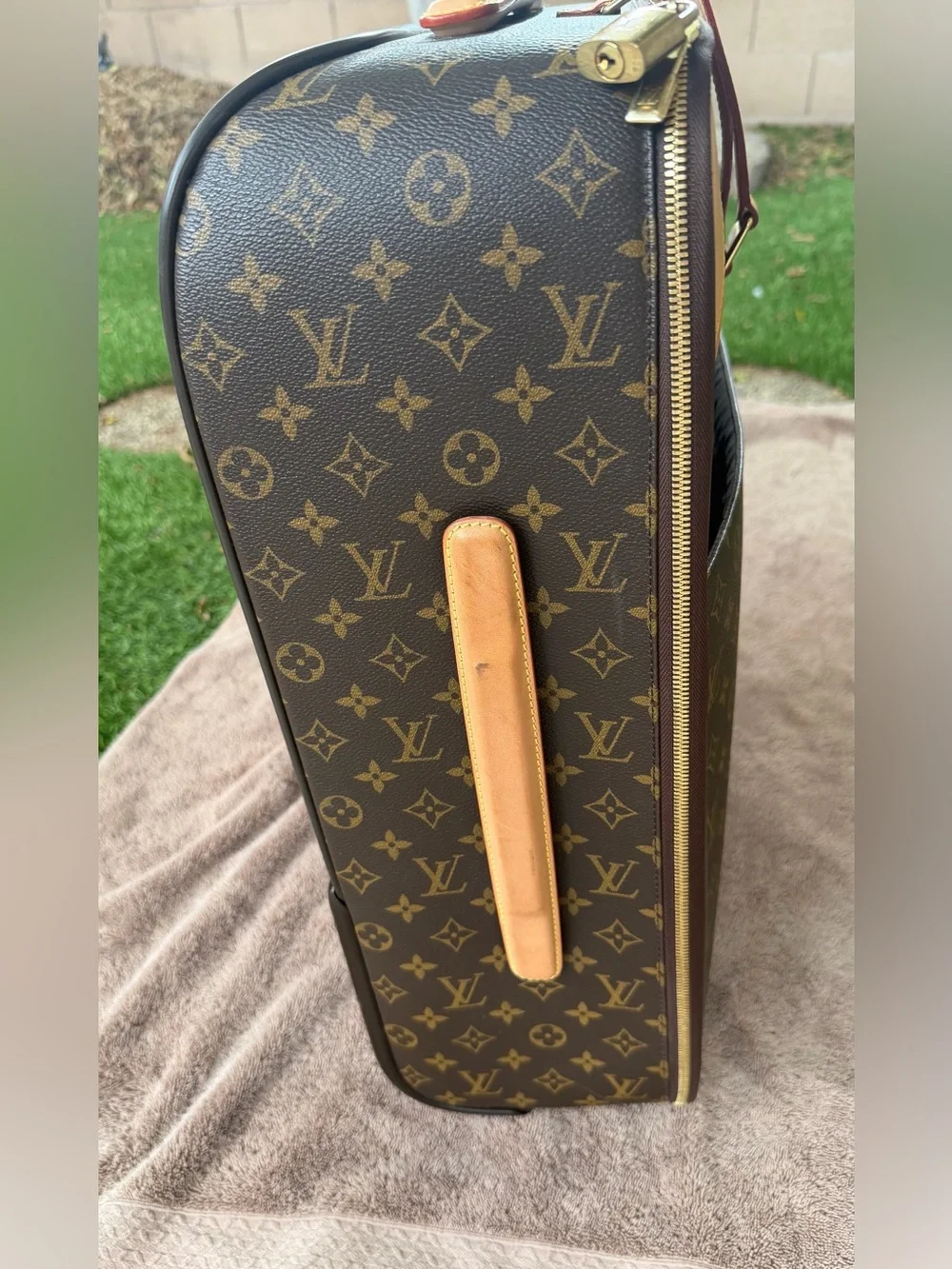 Authentic Louis Vuitton Monogram Pégase Légère 55 Carry-On Suitcase - Excellent